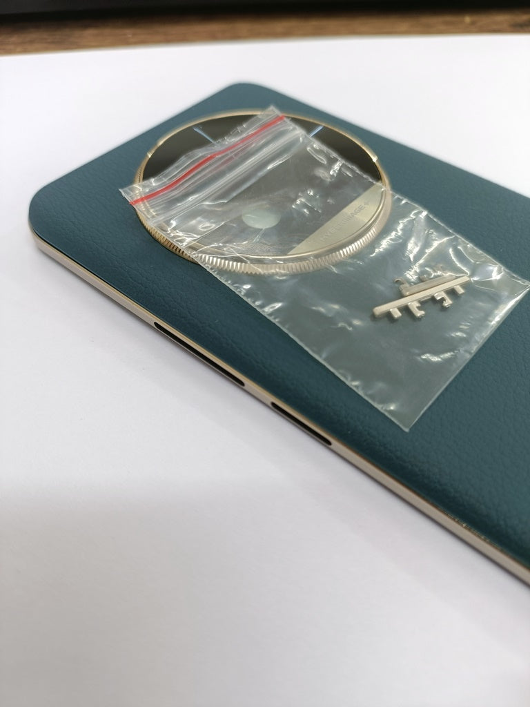 Back Panel With Middle Frame For Realme 13 Pro Plus 5G Emerald Green Back Panel With Middle Frame For Realme 13 Pro Plus 5G Emerald Green